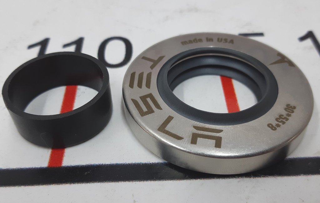 Oil seal(30*55*8) with teflon inner motor rotor cooling tube Tesla model S, model S REST 1006606-10-T